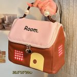 Small house makeup bag - Image 3